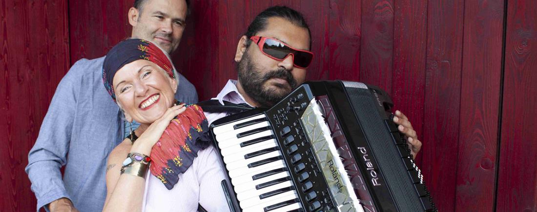 JAMAIR - I. Budweiserová, J. Racek, M. Biháry